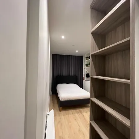 London Luxxe Suites & Apartments - London Heathrow Airport, Terminal 1 2 3 4 5 Hillingdon Esterno foto