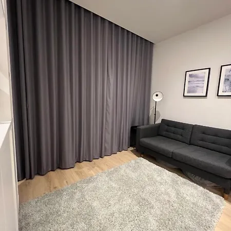 London Luxxe Suites & Apartments - London Heathrow Airport, Terminal 1 2 3 4 5 Hillingdon Esterno foto