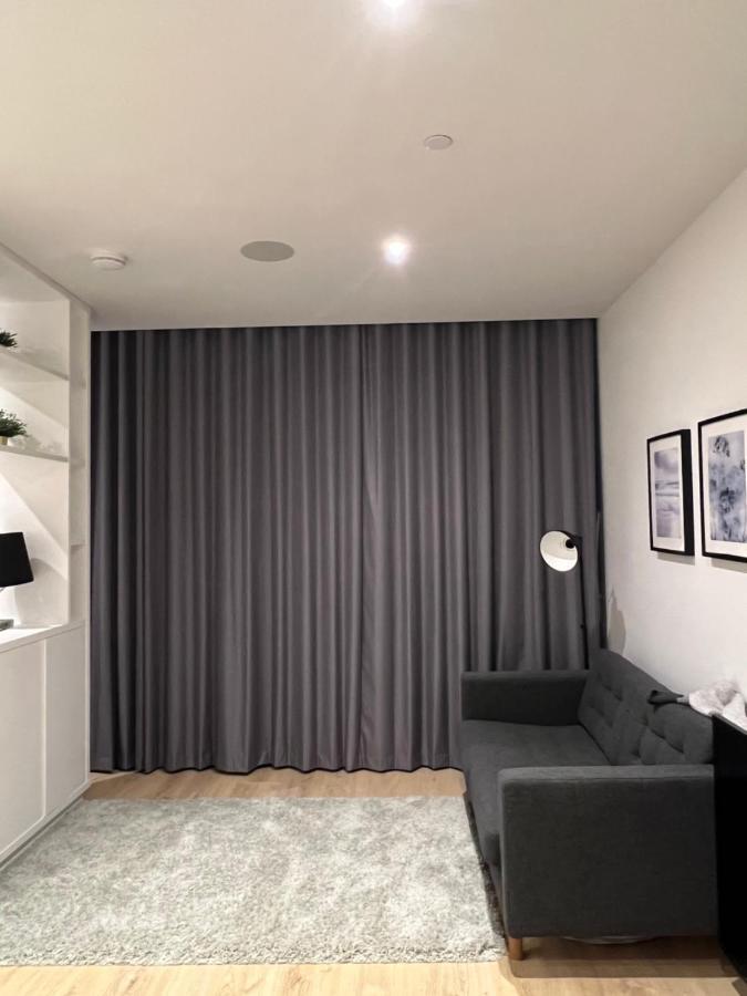 London Luxxe & - London Heathrow Airport, Terminal 1 2 3 4 5 Apartment
