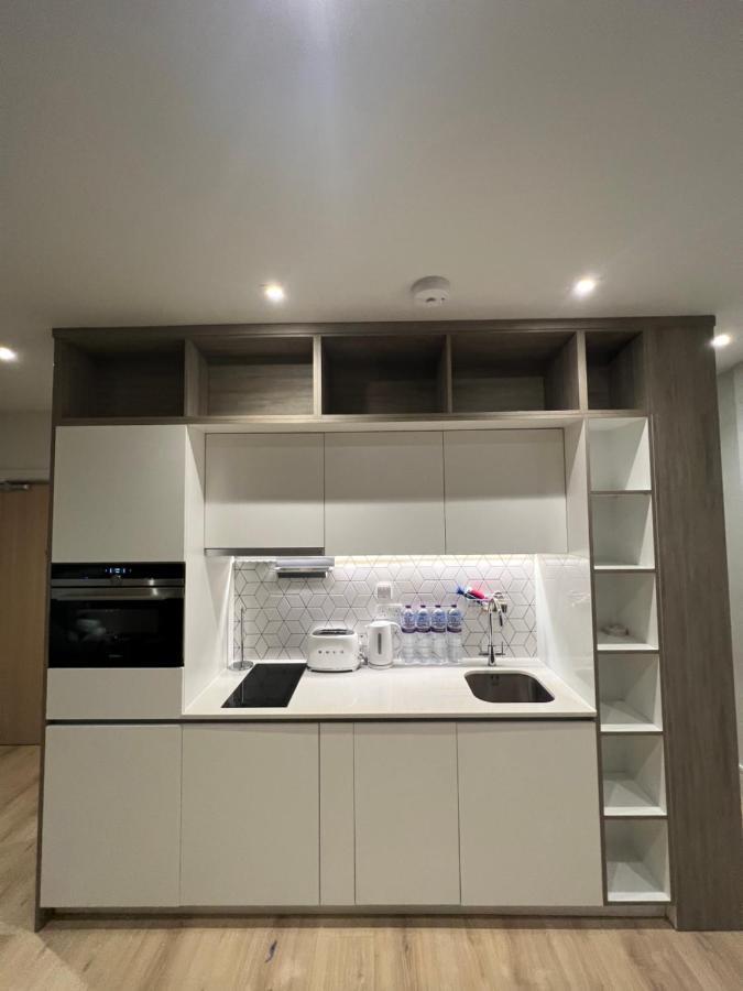 Apartment London Luxxe & - London Heathrow Airport, Terminal 1 2 3 4 5 *