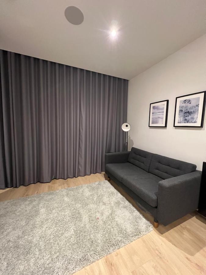 London Luxxe & - London Heathrow Airport, Terminal 1 2 3 4 5 Apartment